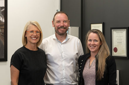 Queen-St-Staff Eyes On Queen St staff